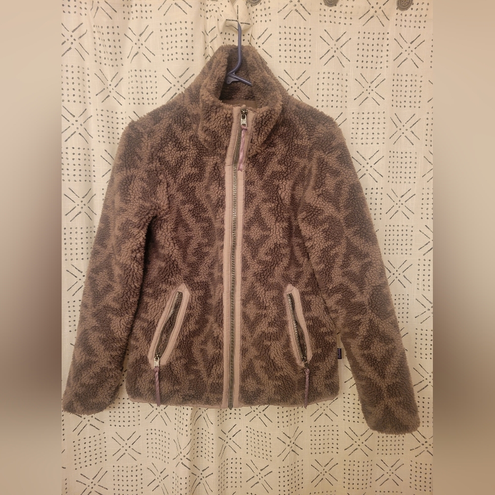 Patagonia divided in the sky jacket